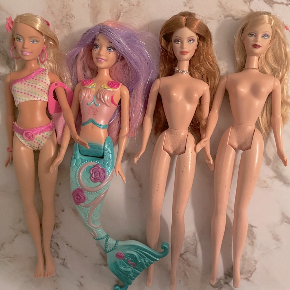 Barbie dolls lot